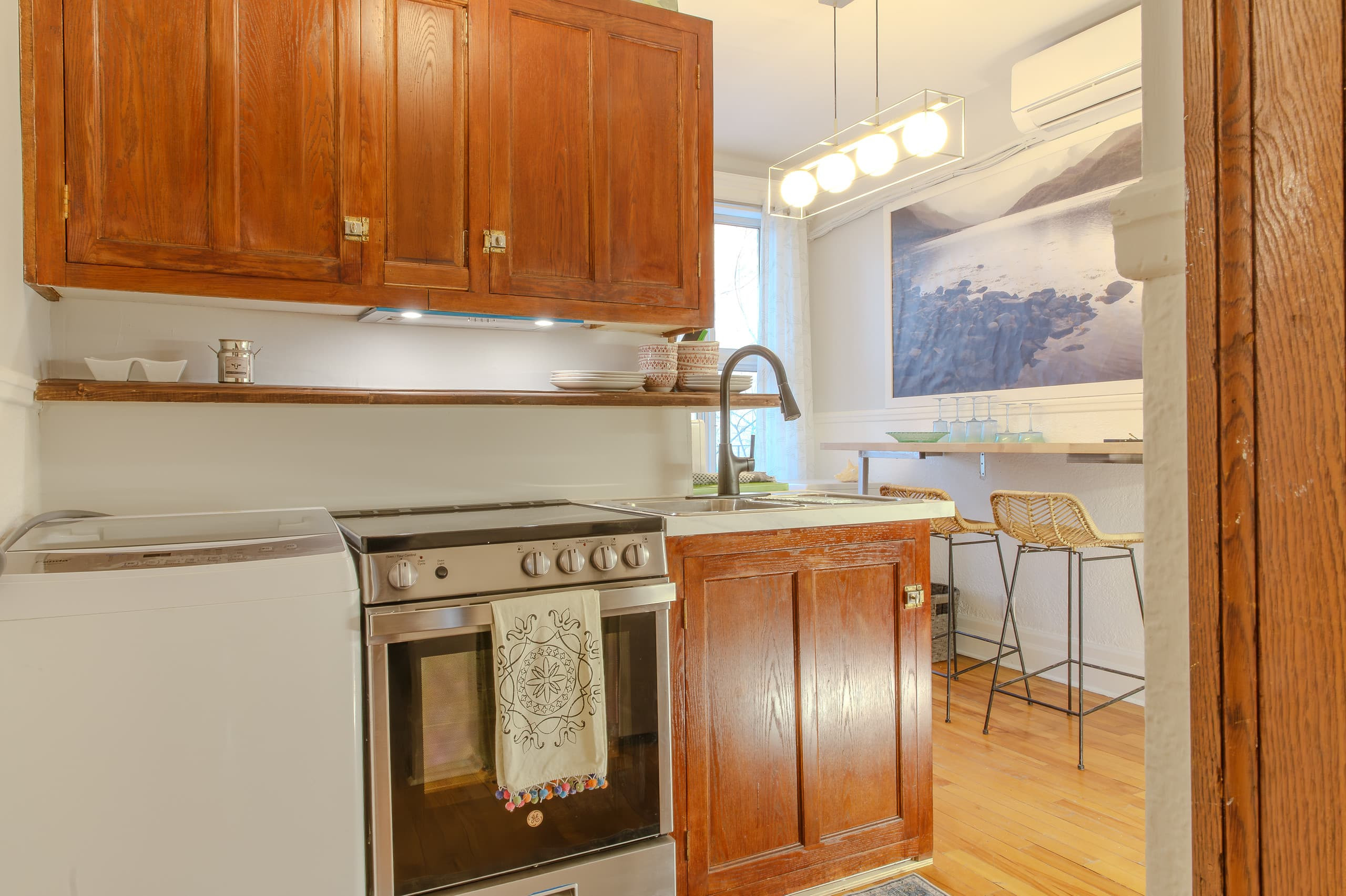 Aïolos - Full kitchen image 5