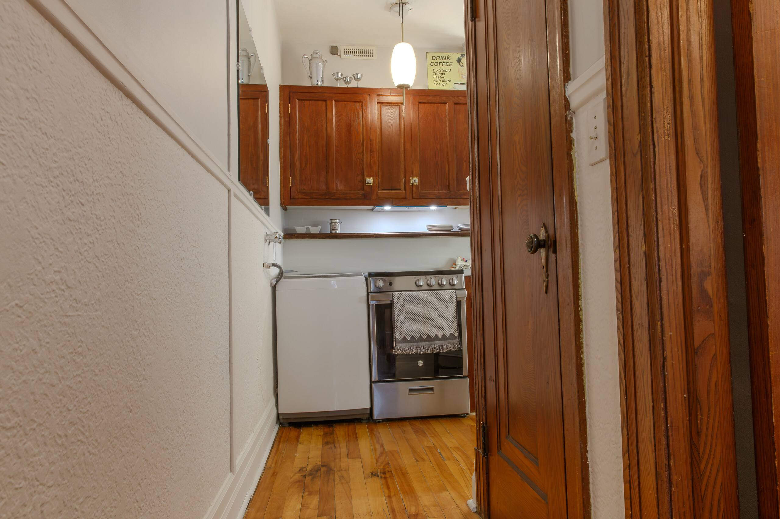 Aïolos - Full kitchen image 7