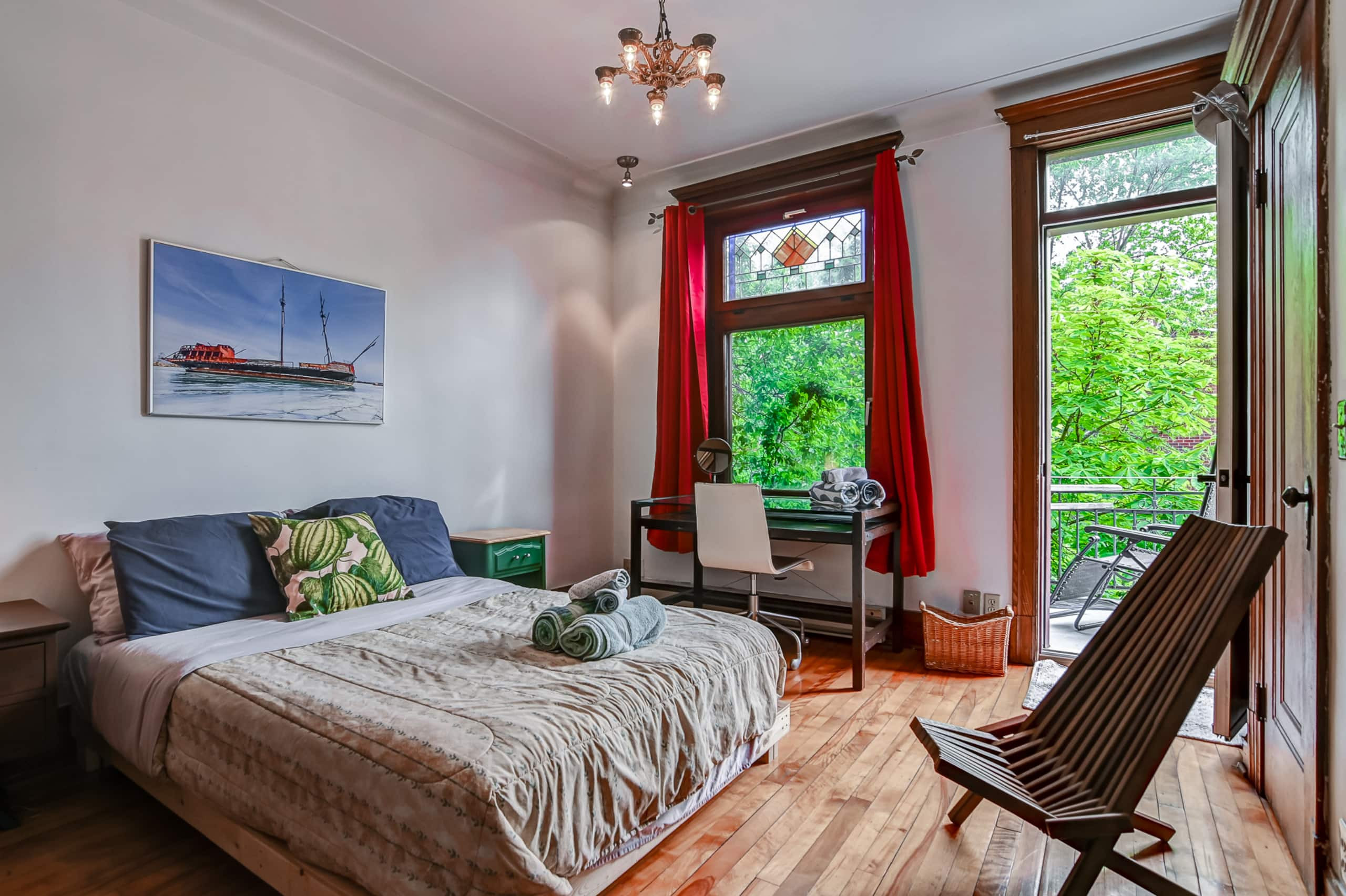 Aïolos - Bedroom image 1
