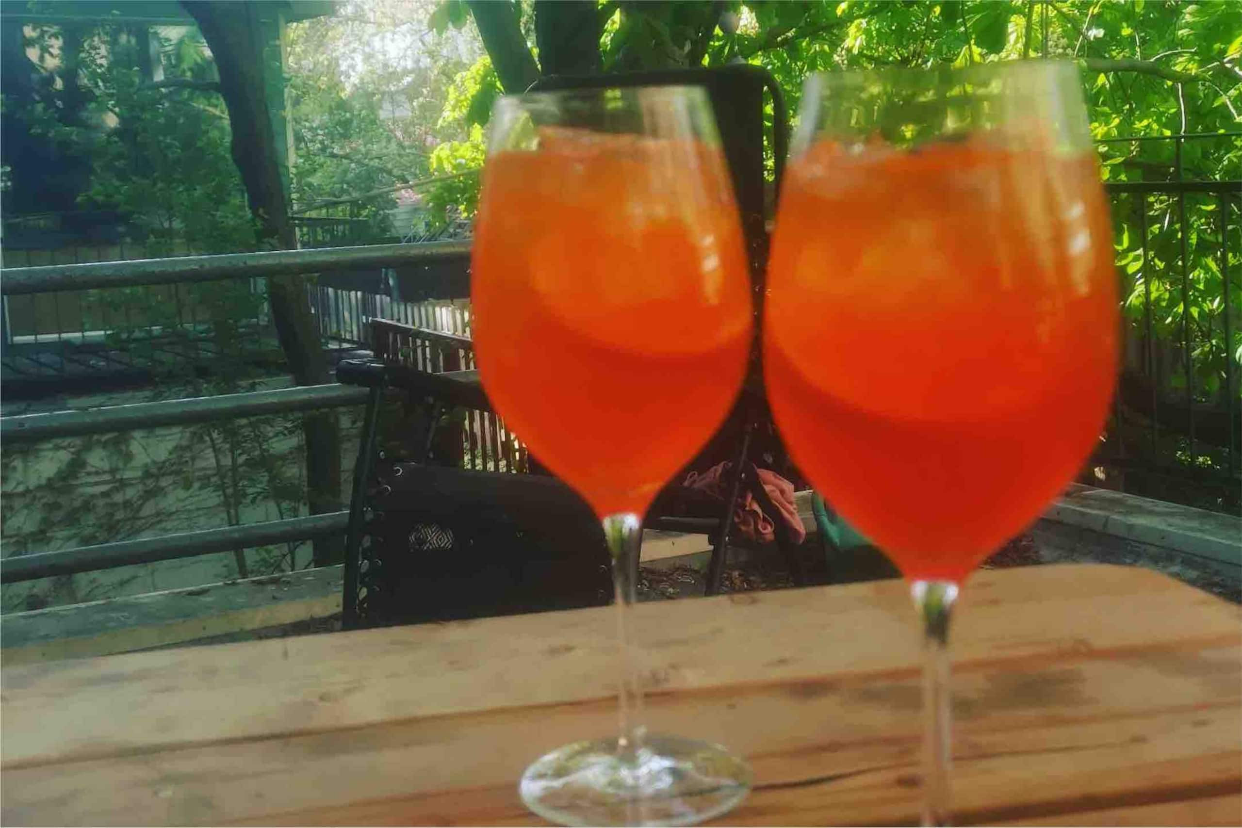 Aïolos - Shared terrace!