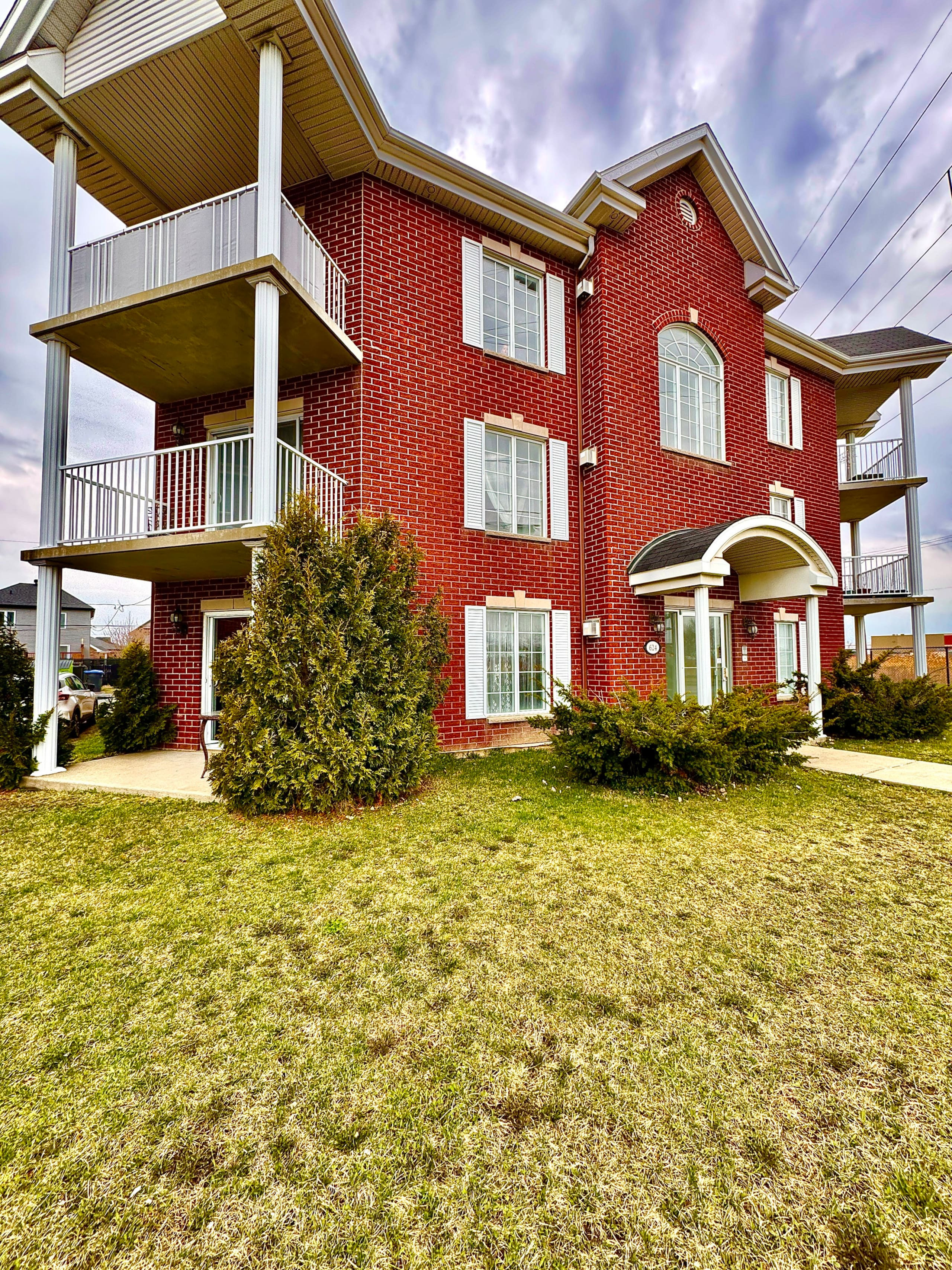 Le Champlain - Exterior image 1