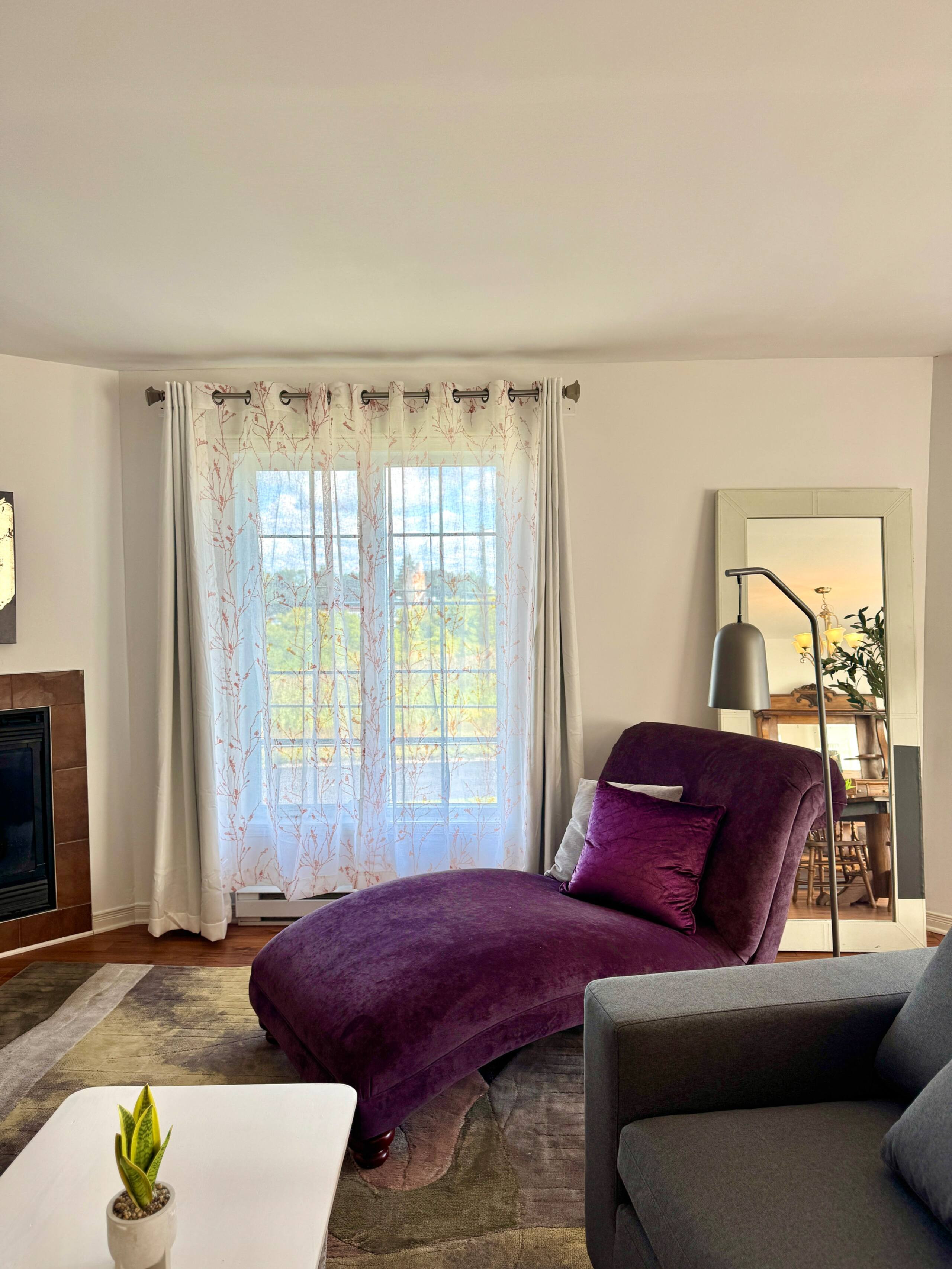 Le Samuel - Living room image 8