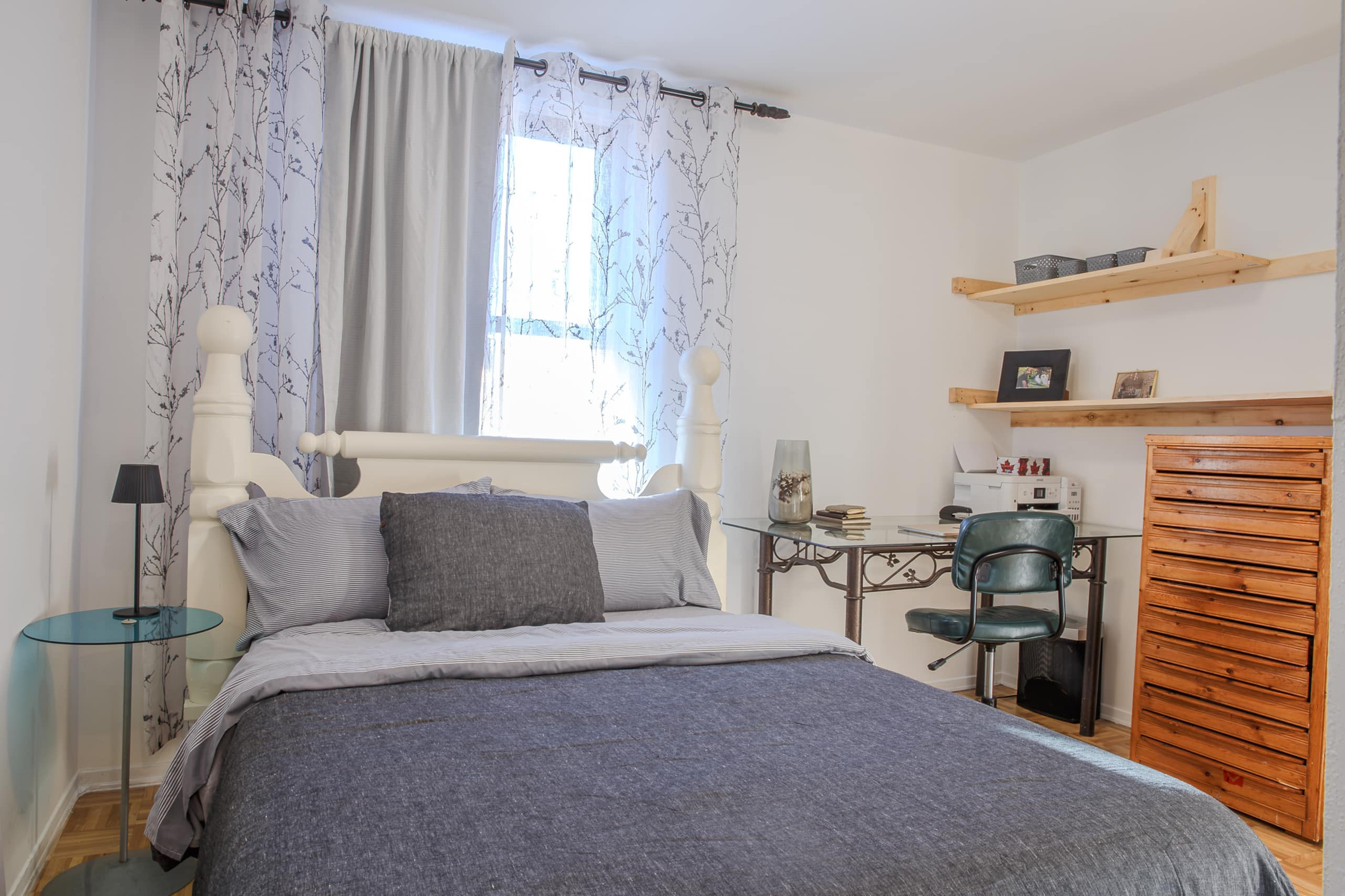 Mia - Bedroom 1 image 1