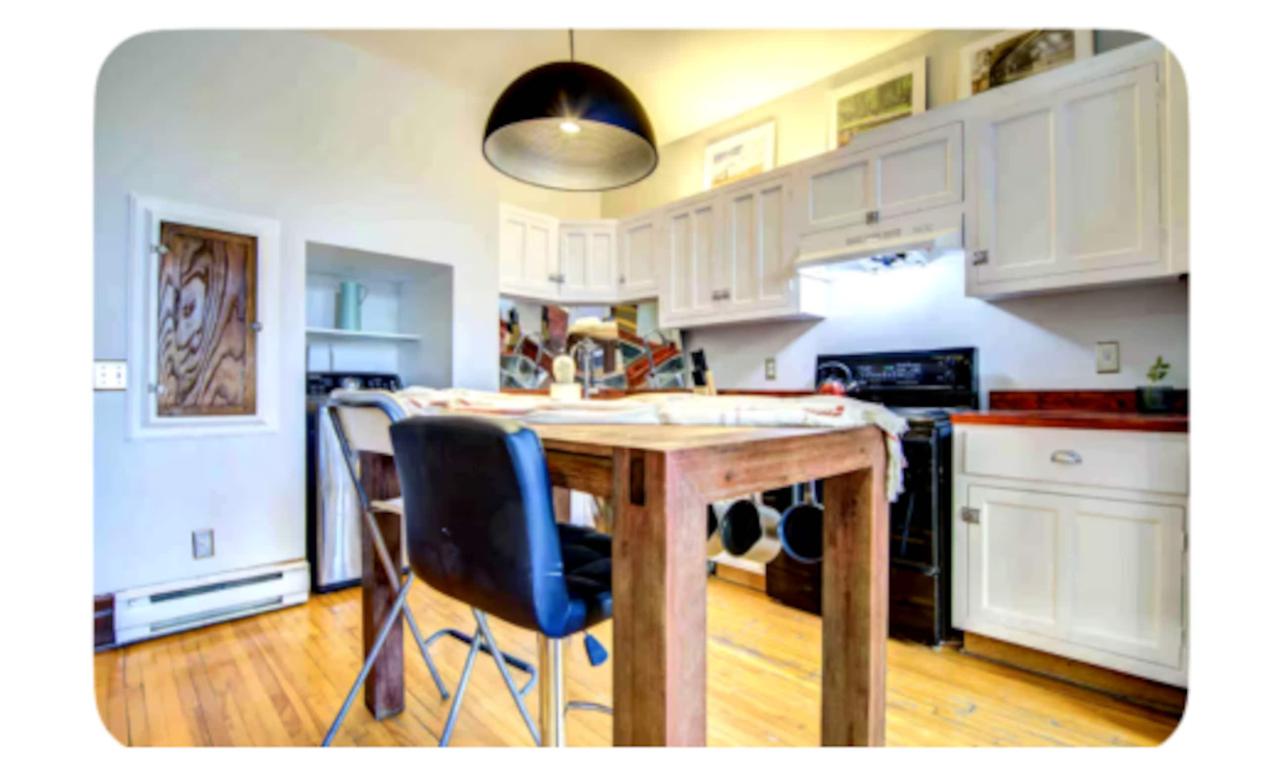 Montrealer - Full kitchen image 5