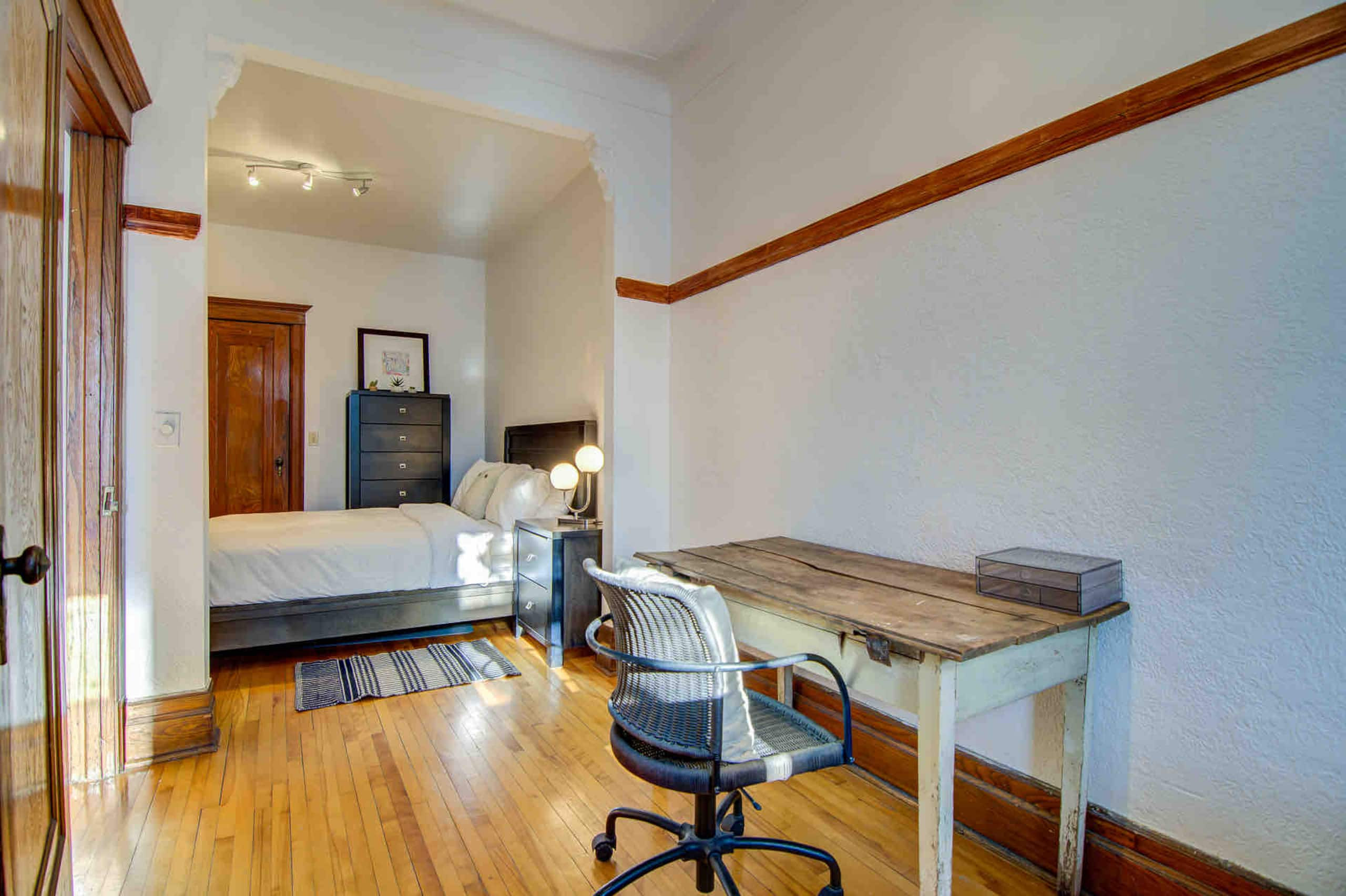 Montrealer - Office image 1