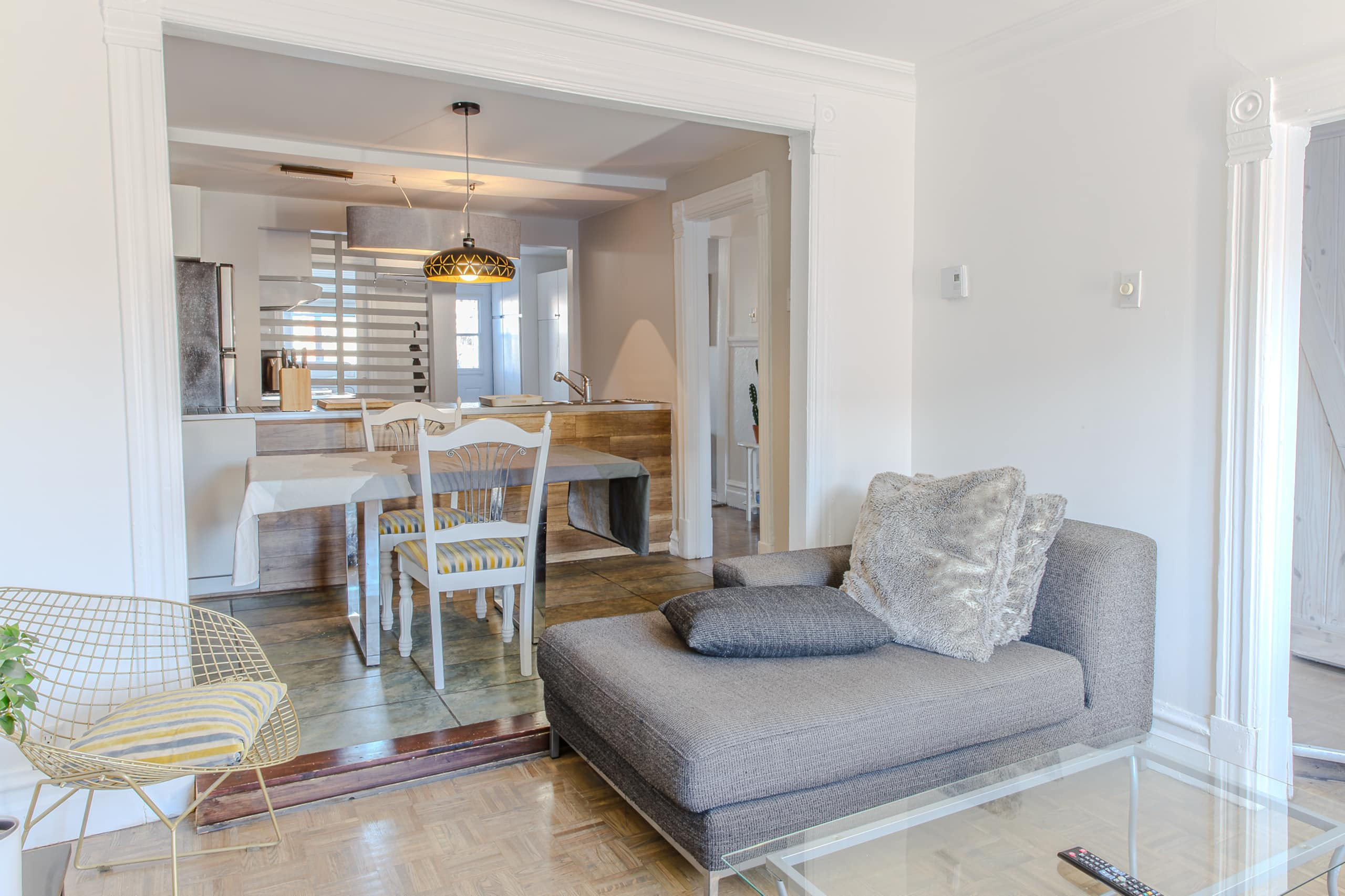 Lanterns, Here i come - Living room image 1