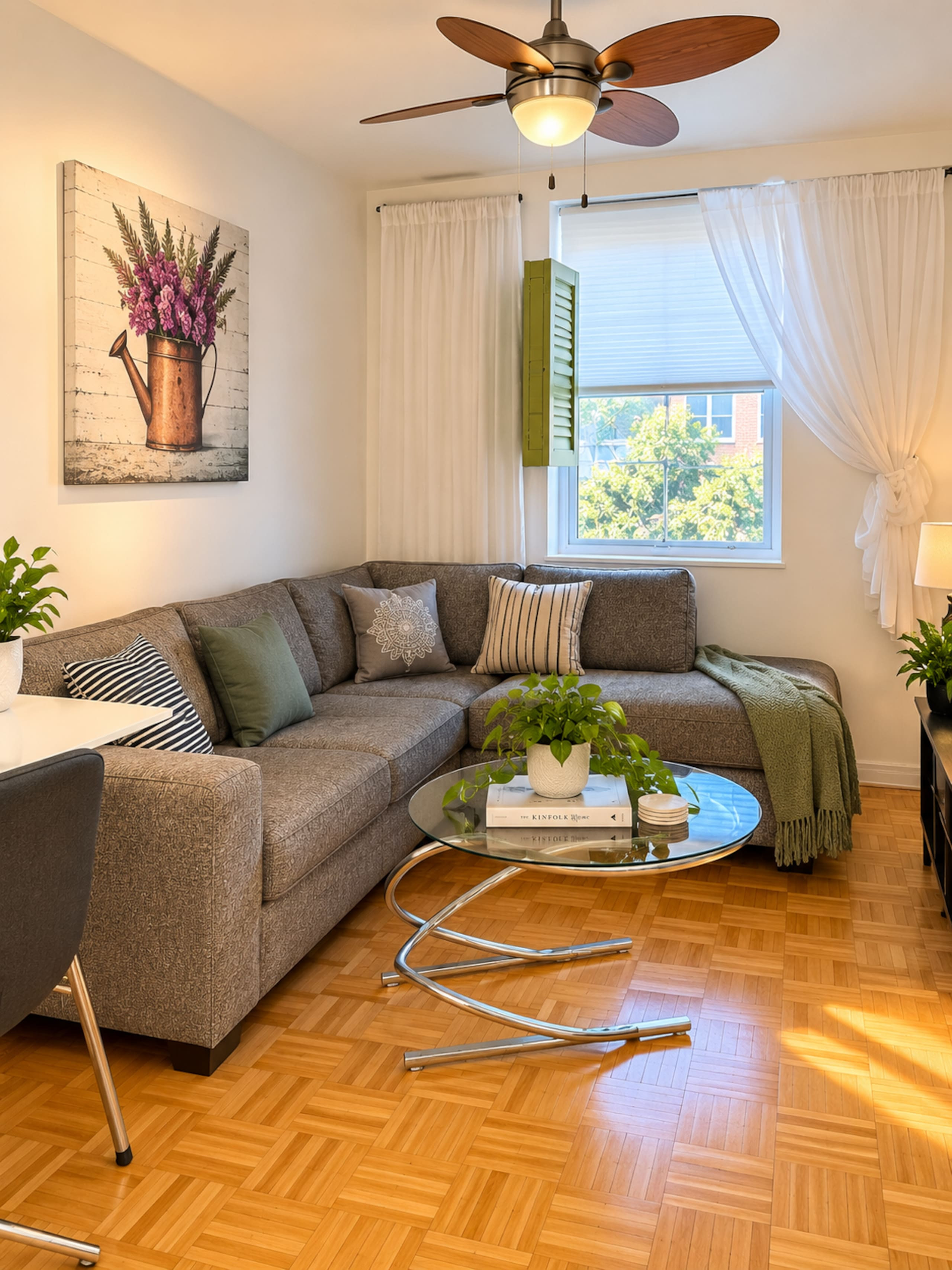 Current interior at Santorini