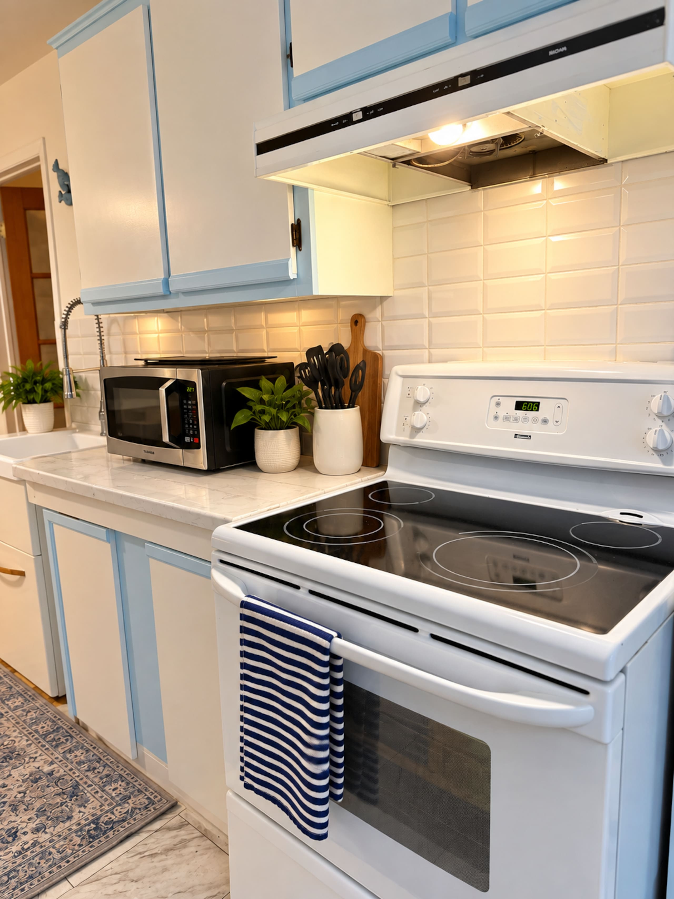 Santorini - Full kitchen image 1