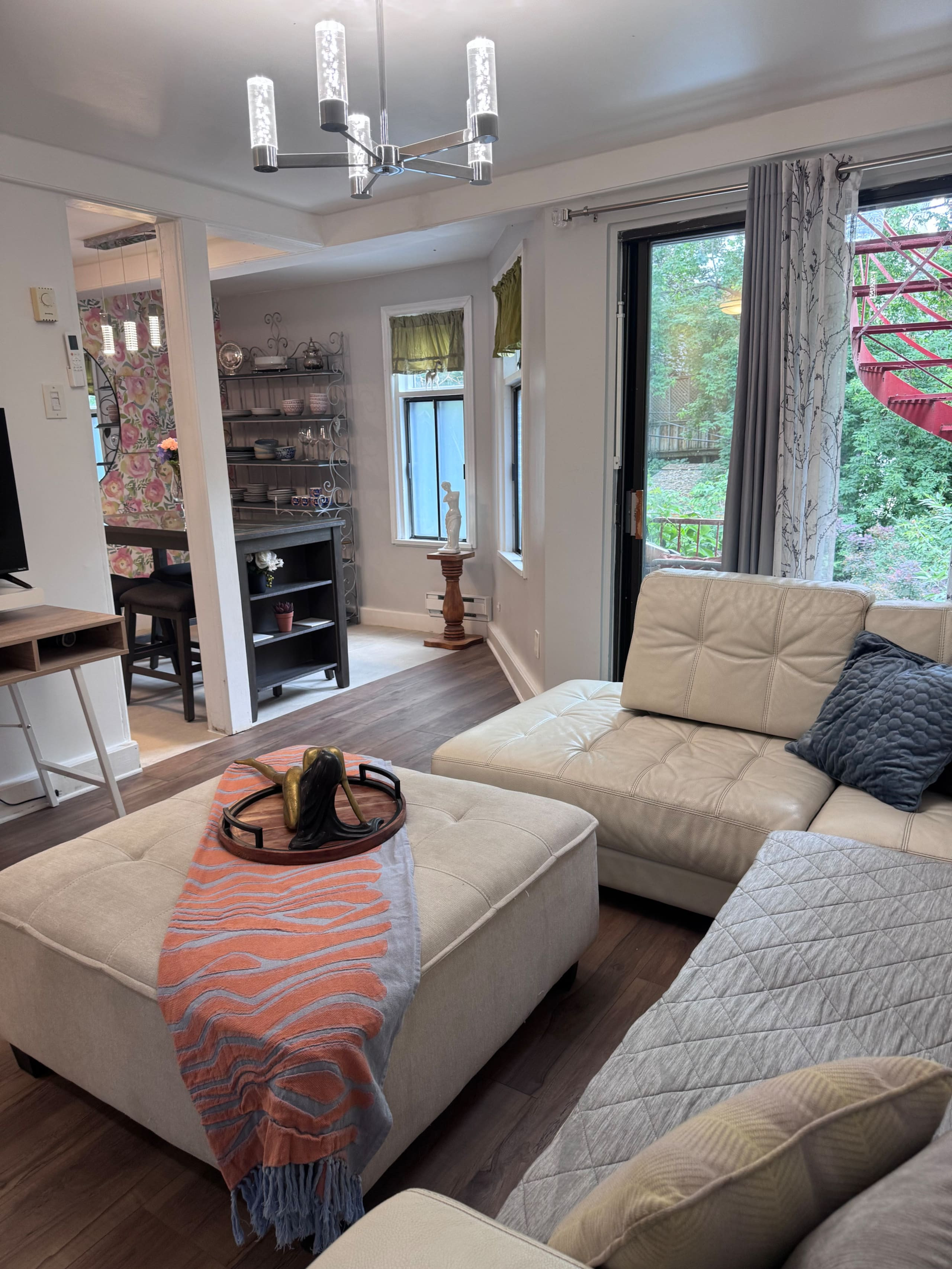 Current interior at Milos