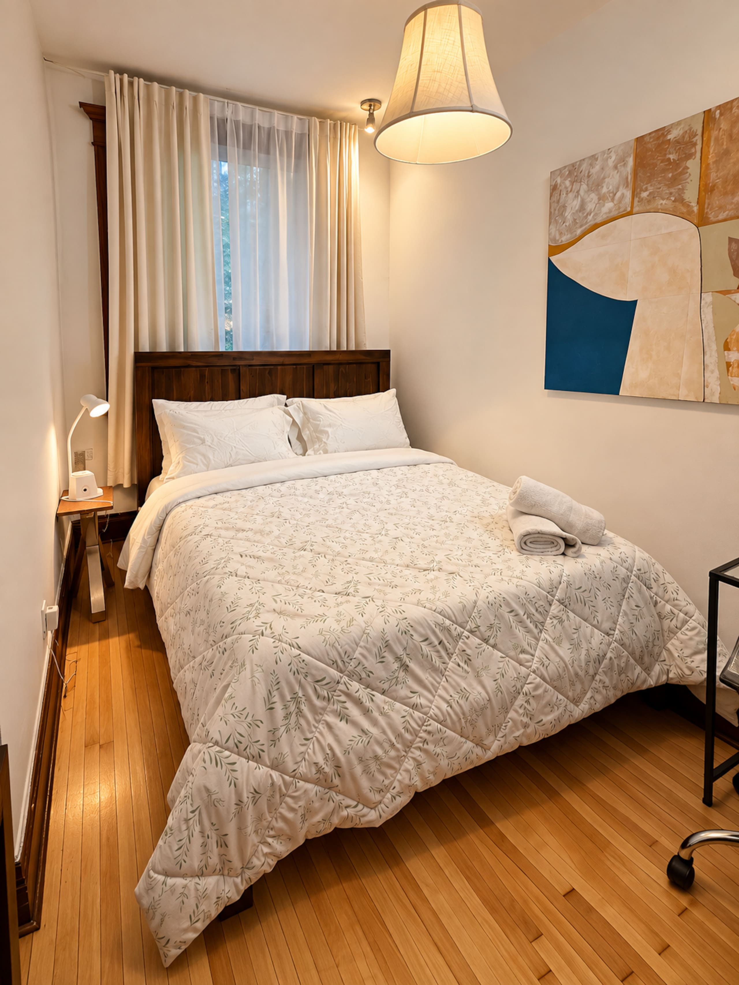 Château Dorion - Bedroom 1 image 1
