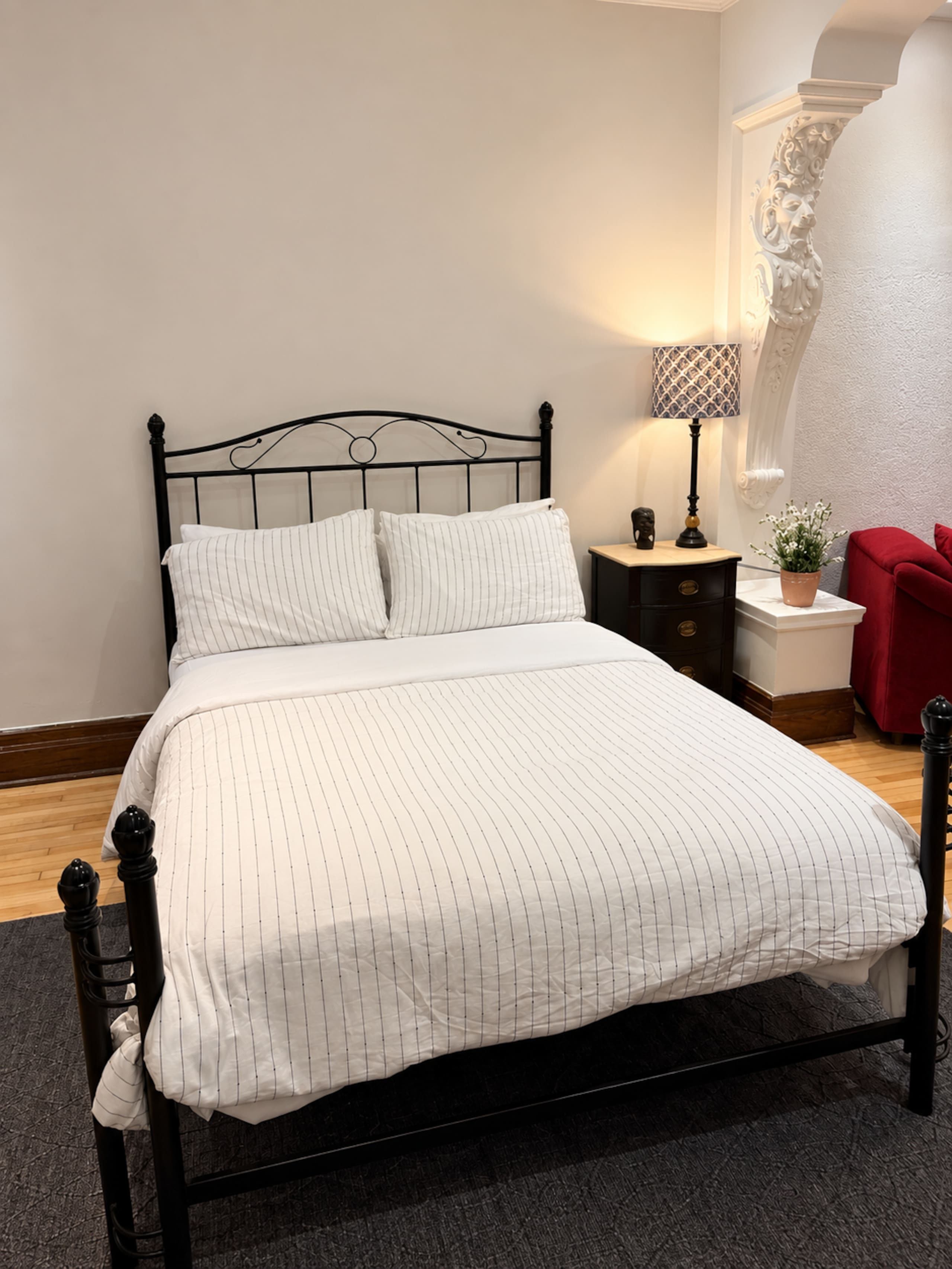 Château Dorion - Bedroom 2 image 1
