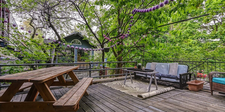 Aiolos deck and garden